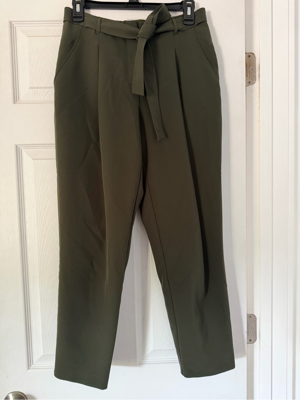 New Look Olive Green High Waisted Tie-Tapered Women’s Pants, Size 6